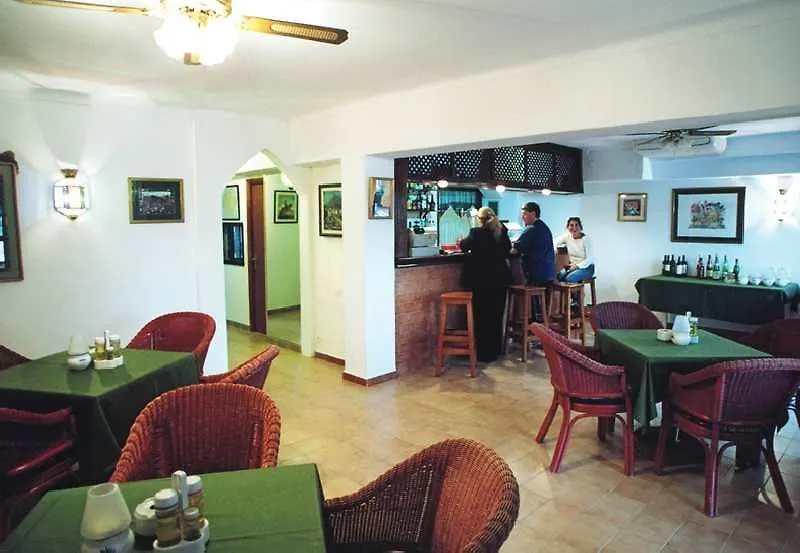 Aparthotel Niu D'Aus Porto Petro